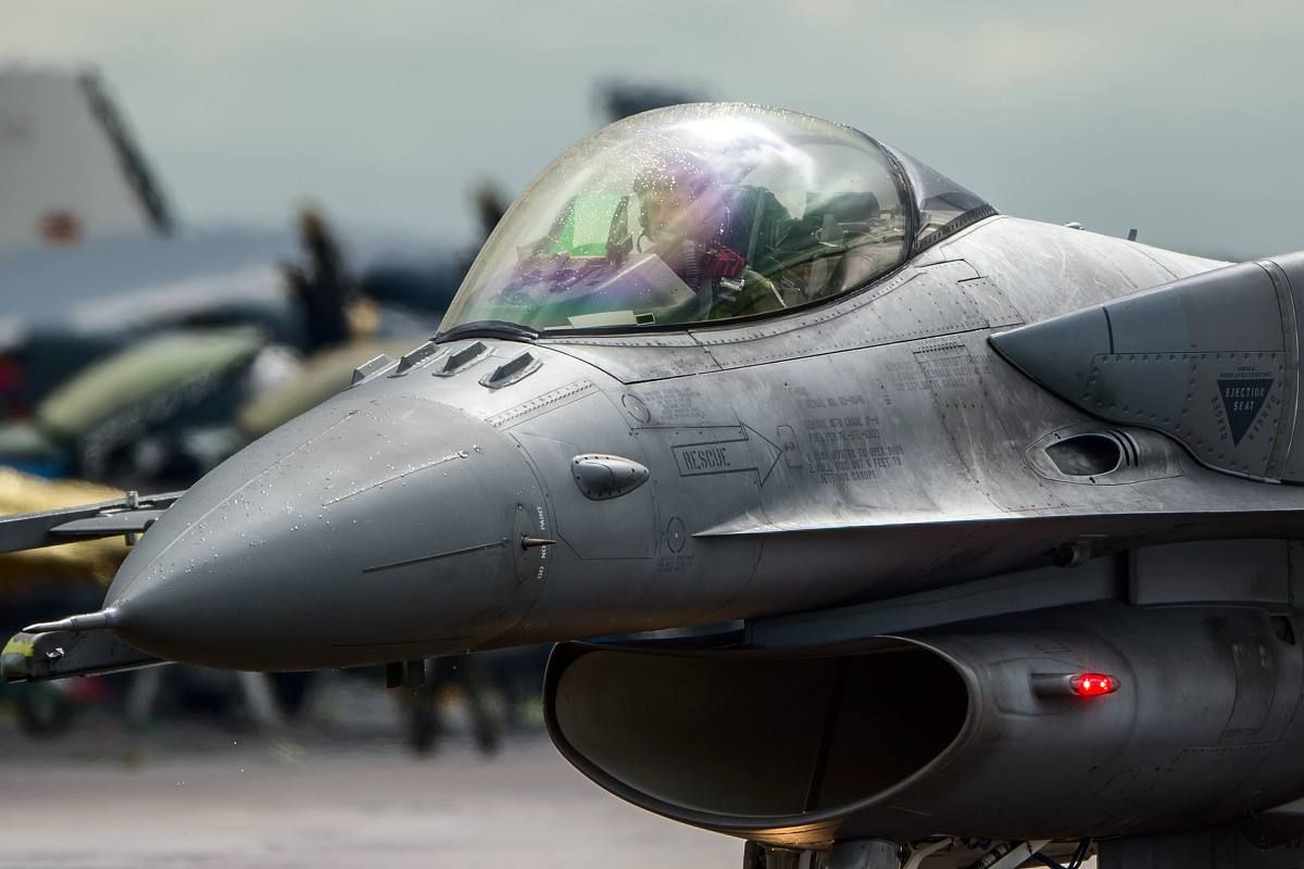 土耳其要买俄罗斯导弹吗,土耳其买俄式飞机好吗