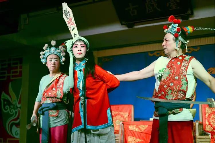 窦娥冤反映了什么样的社会现状,窦娥冤反映的社会现实及主题