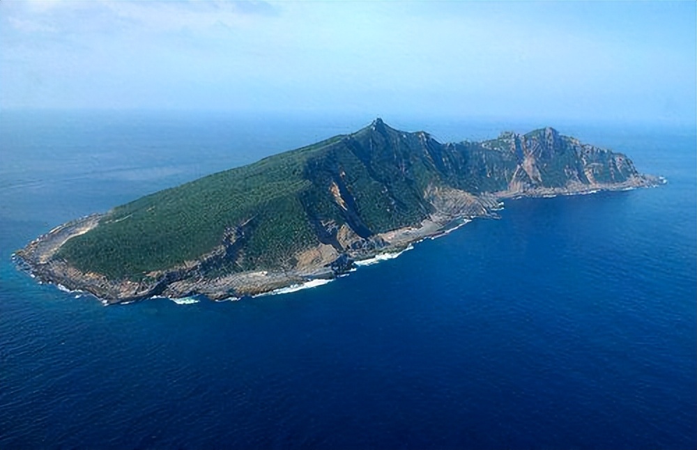 中国海警船遇到日本海警船,中国海警船与日本海警船对峙现场