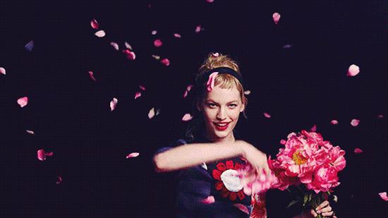 国庆前几天买电动车划算吗,国庆出国去哪个国家划算