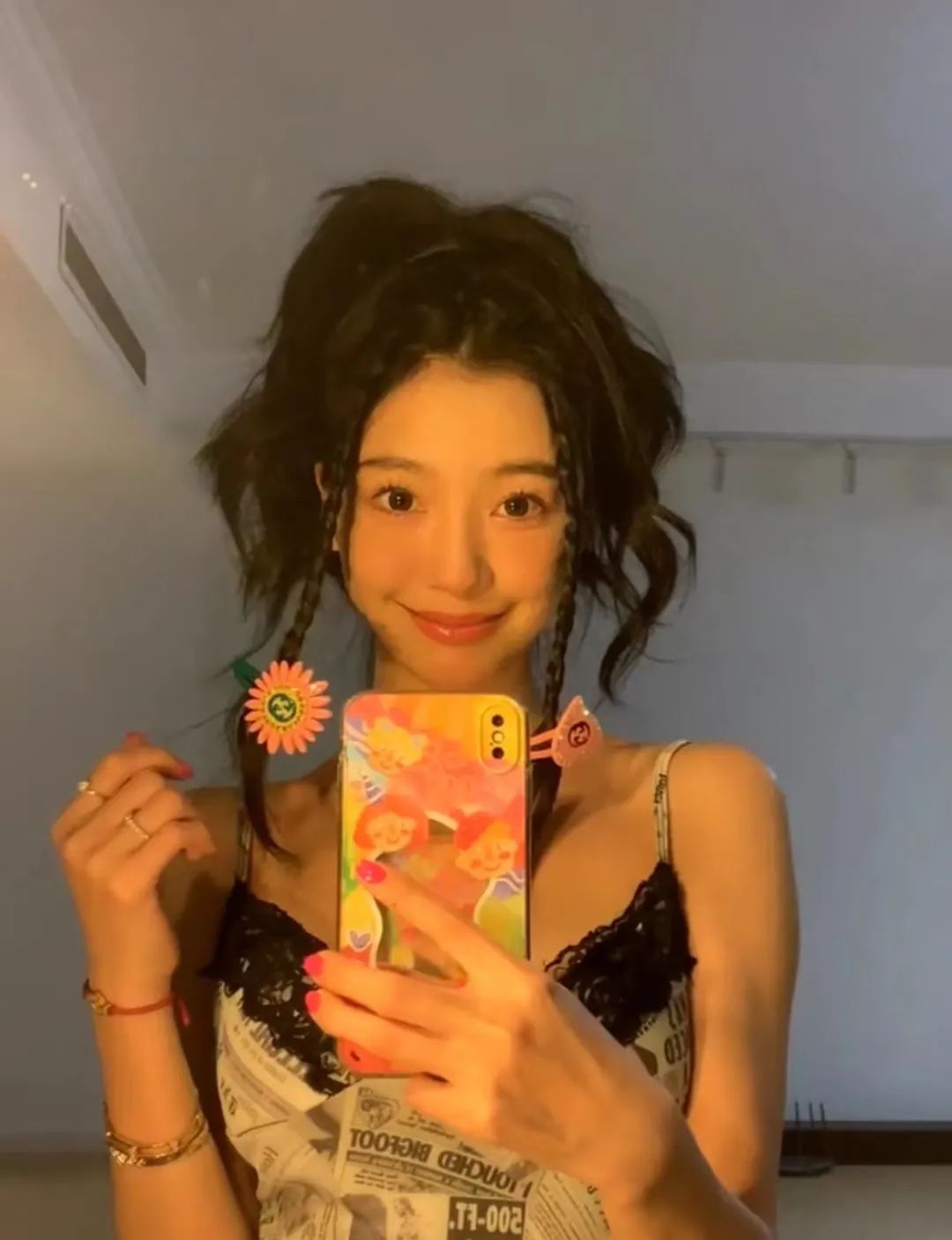 网红大V纷纷种草，一款四年前发布的老手机忽然火了