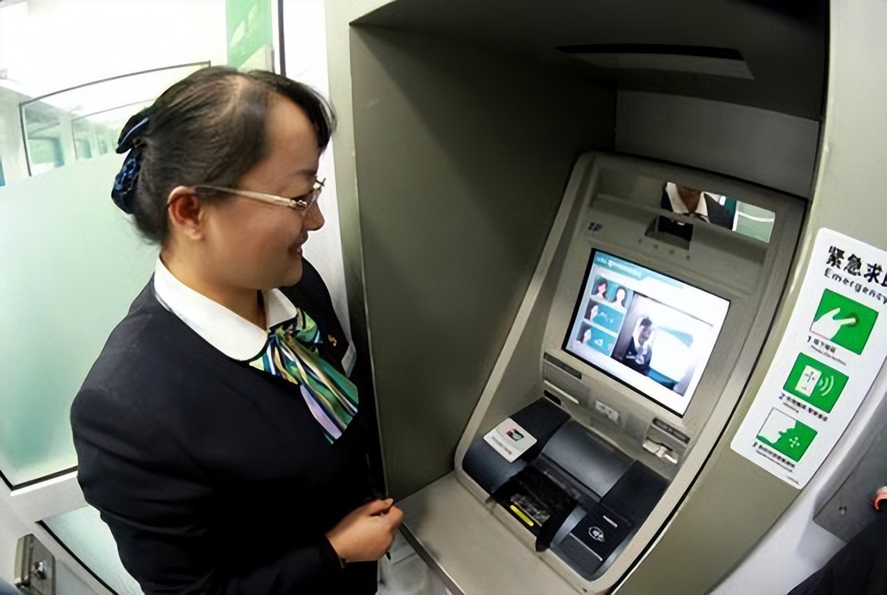 银行存款利息为什么越来越低,为什么银行存款利息现在那么低