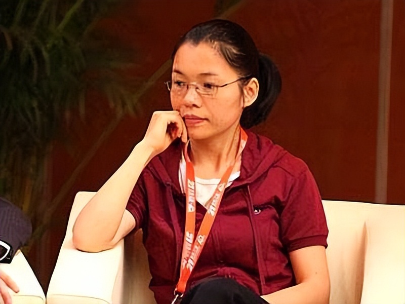 她18岁考入北大24岁去世,她19岁辍学还债