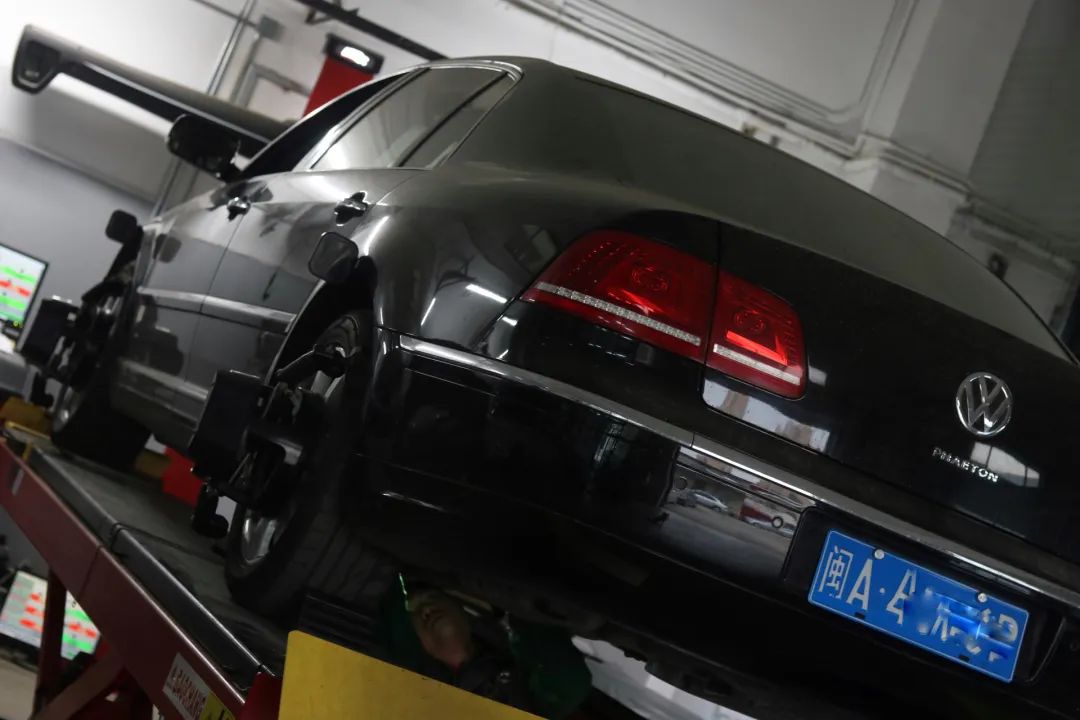 大众100万左右的车辉腾,重庆二手辉腾全面翻新修复