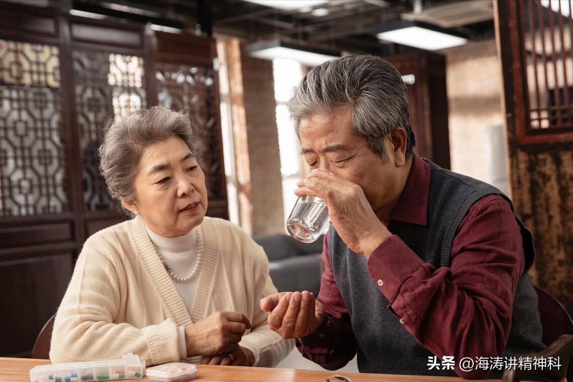 精神分裂症有什么表现怎样治,精神分裂症减药后出现症状怎么办