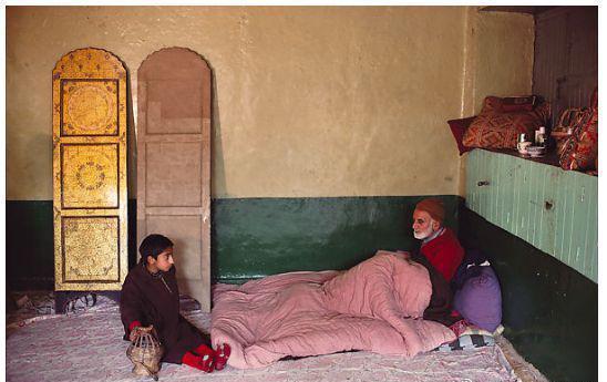 日军日记：*安妇慰**不服从管教，我很愤怒，用*刀刺**插入她的*体下**