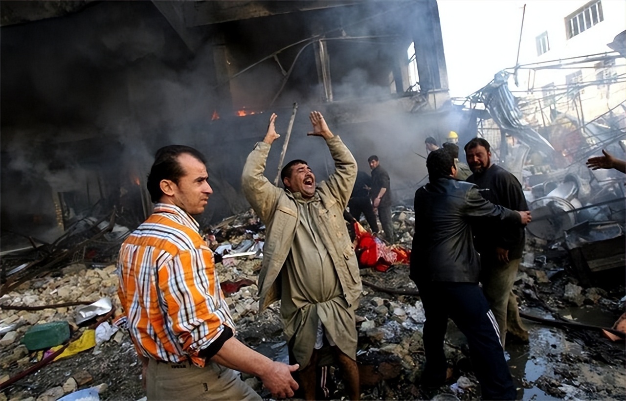 审判萨达姆的法官后来死得更惨,美军绞刑萨达姆合法吗