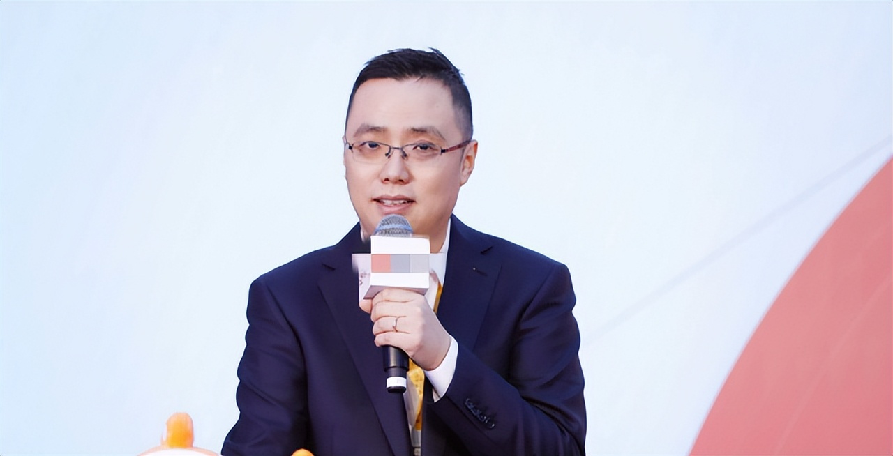 身家210亿的程序员曾暴亏三分之二,他曾是银行行长辞职创业