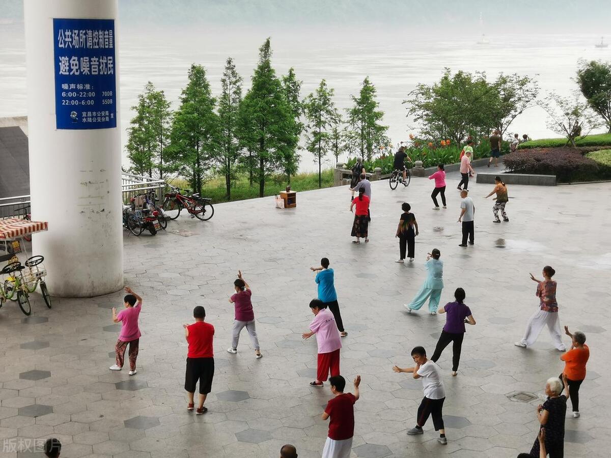 法律对邻居之间的噪音有什么规定,法律知识邻居扰民发出声音怎么办