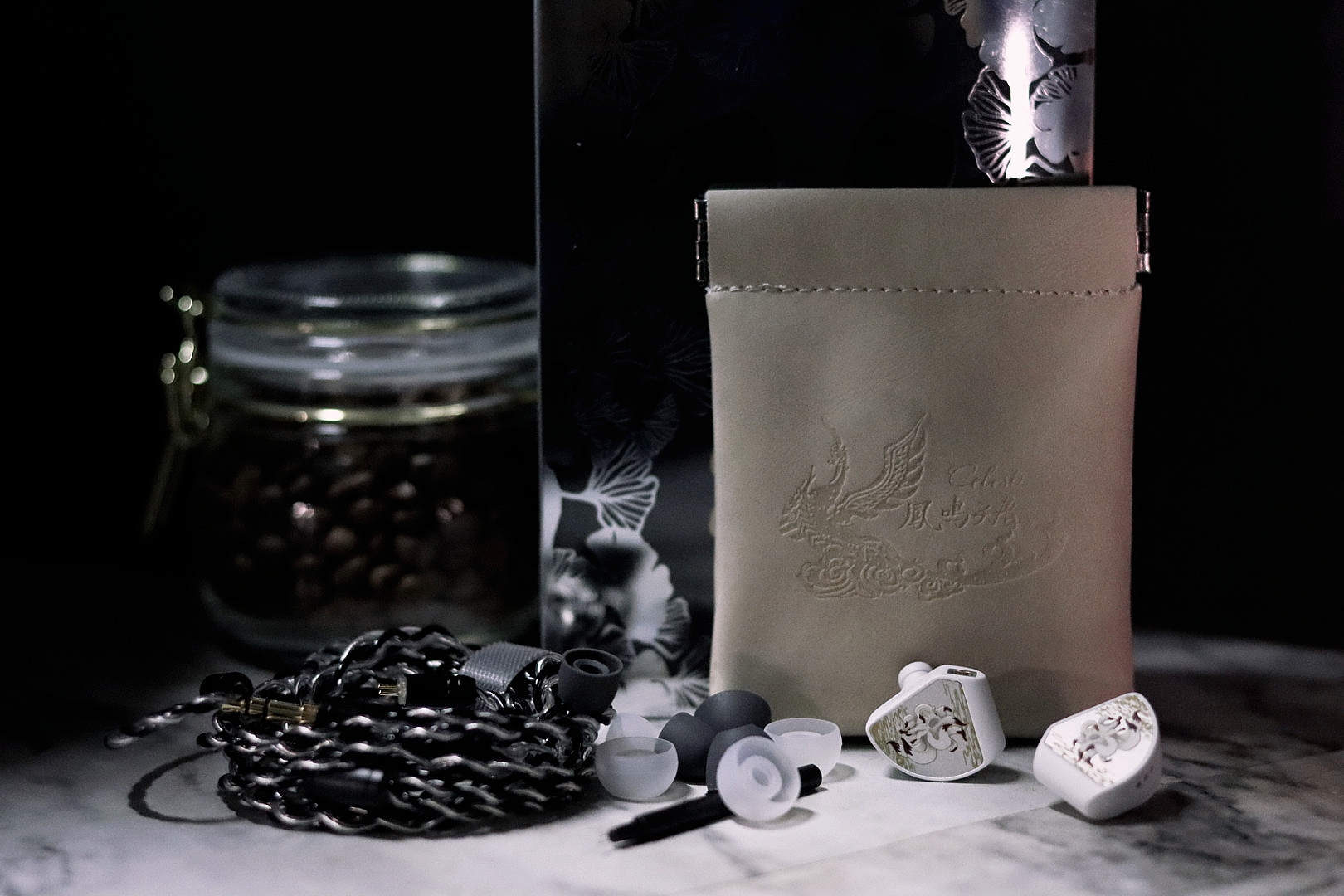 凤鸣天音九尾对比,凤鸣天音九尾耳机怎么样