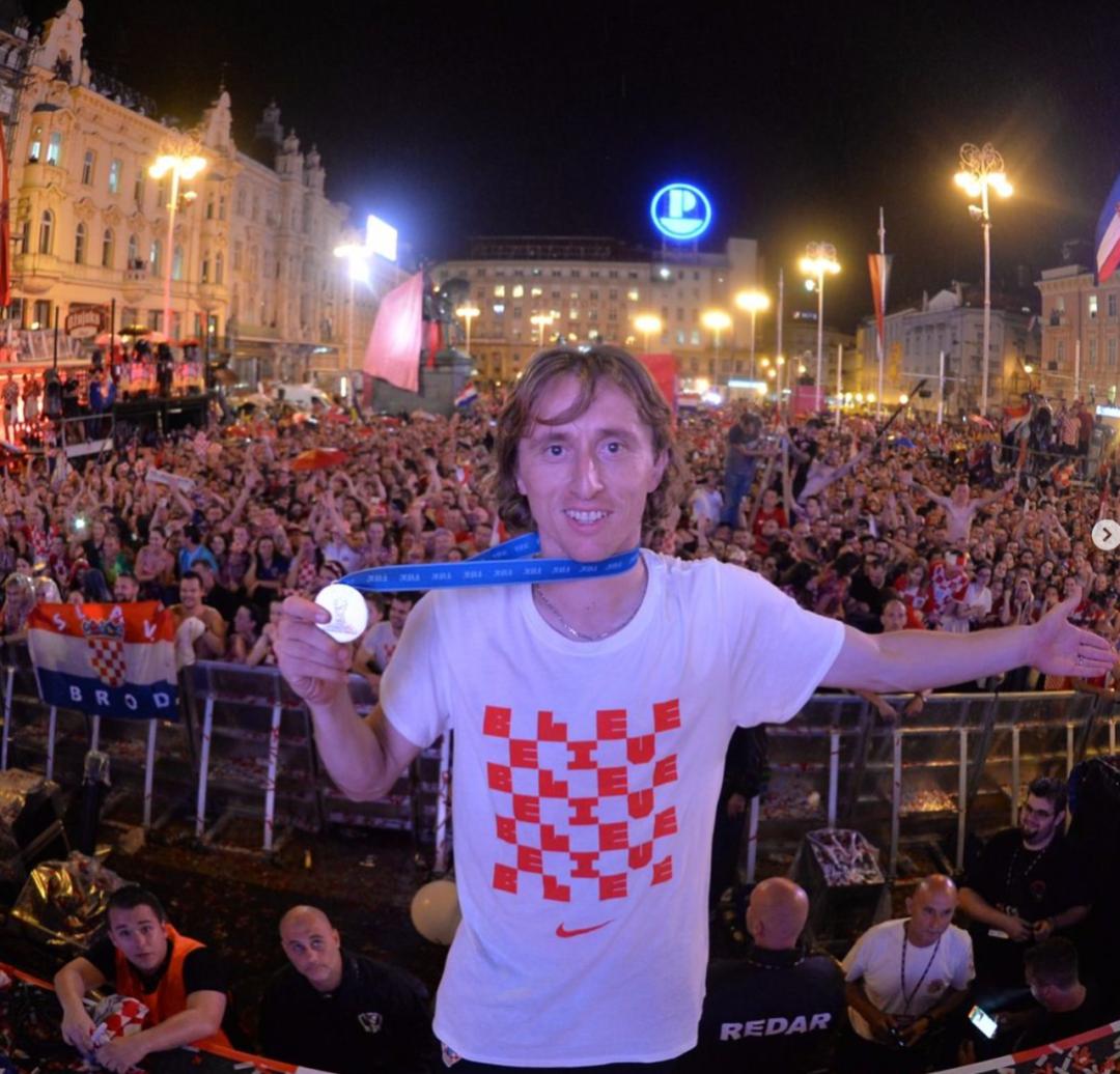 球迷爱C罗梅西，更多人爱莫德里奇