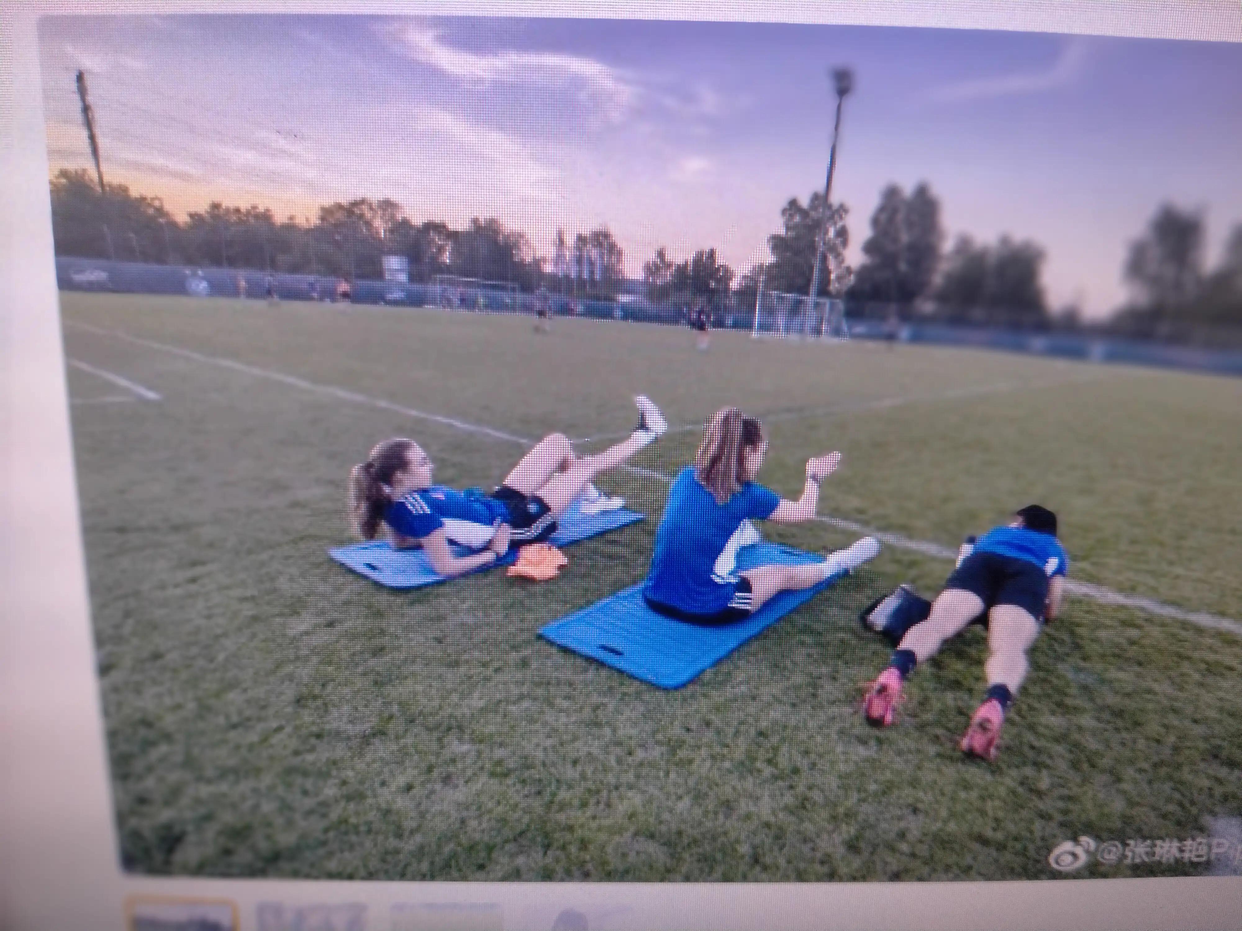 中国女足张琳艳恒大足校过人,中国女足张琳艳头球慢放