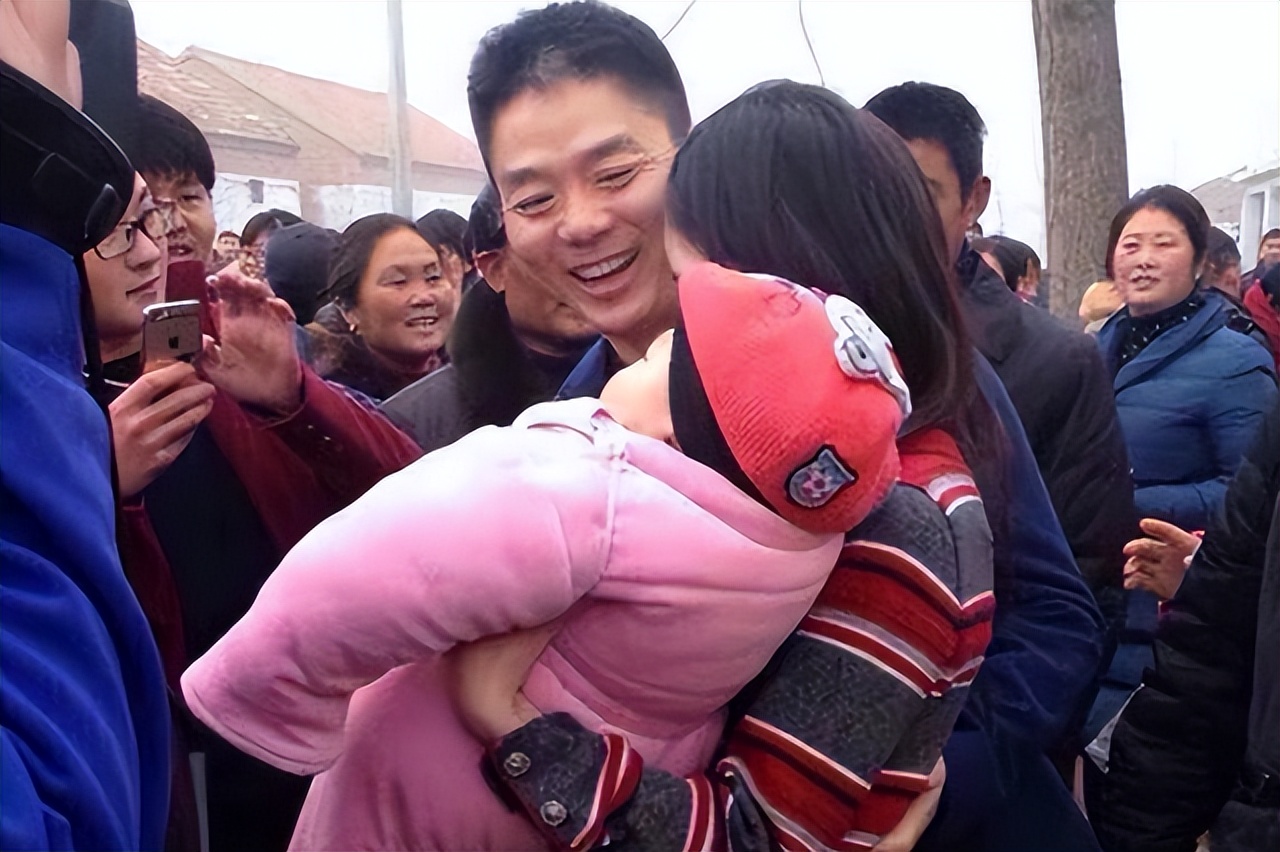 29岁章泽天近照曝光,27岁章泽天近照曝光