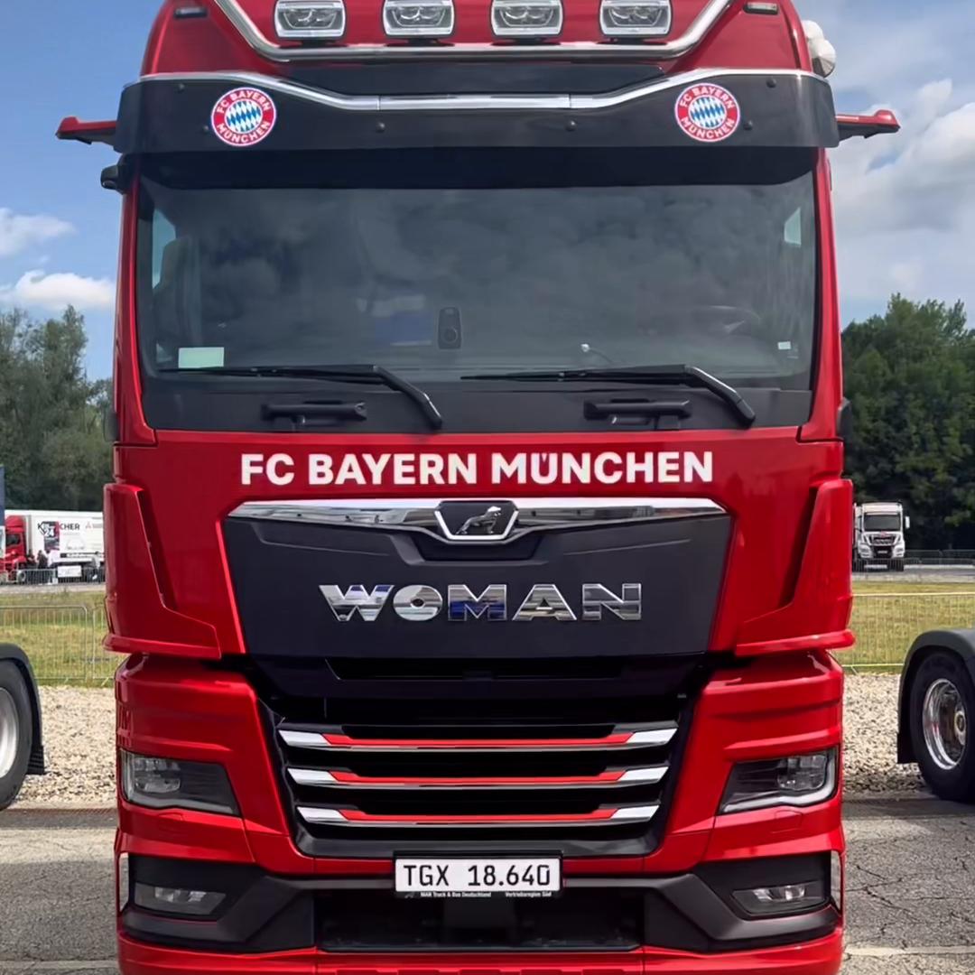 卡车和足球有关系吗？有关系，带你看两台球队涂装的卡车！...