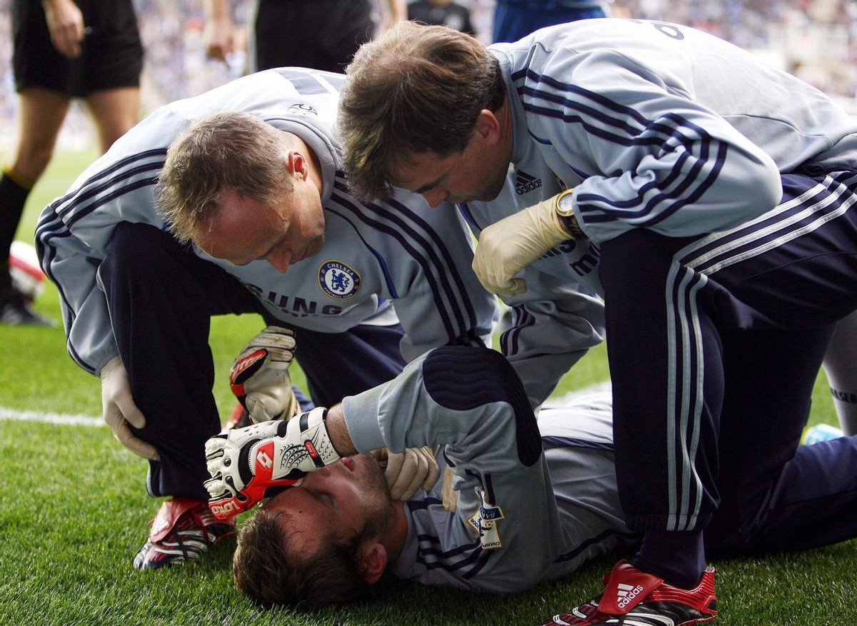 这是勇士的头盔，也是铁血的勋章