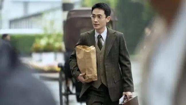 「暗礁」第二章*小姐白**来了，他正好出去完成任务，又何乐而不为呢