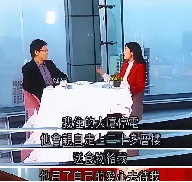 张丹峰洪欣风波后首次合体亮相,张丹峰怀柔拍戏