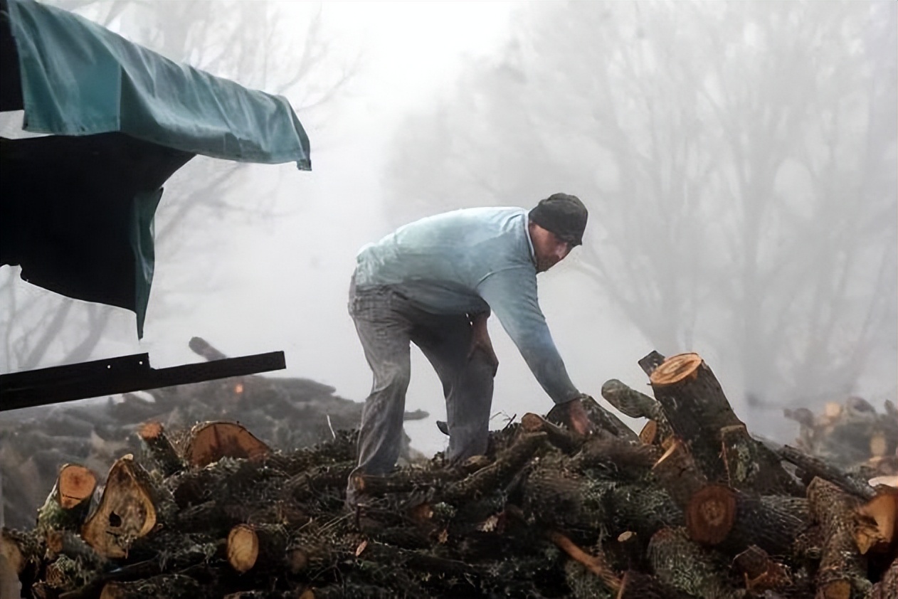 为了冬季供暖，乌克兰计划借钱买天然气。向谁借，哪里买？