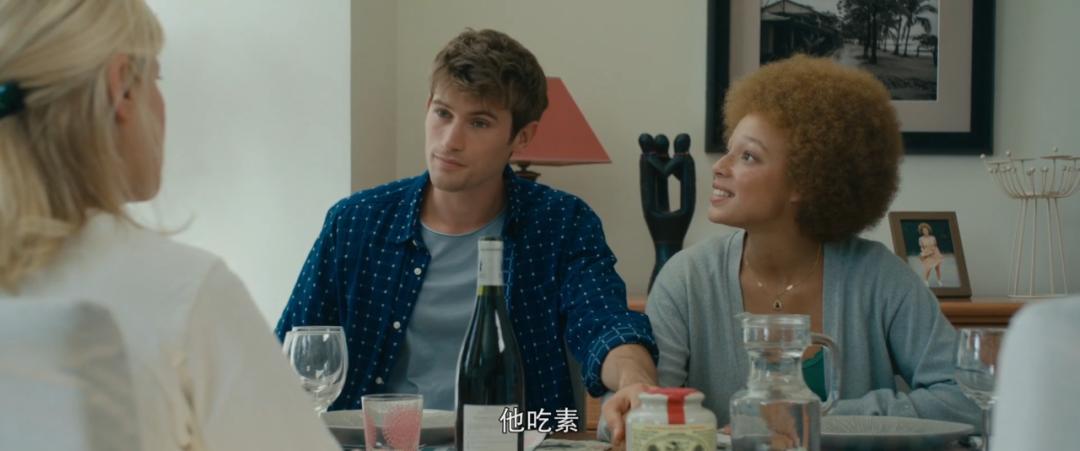 法国版「人肉叉烧包」，尺度逆天