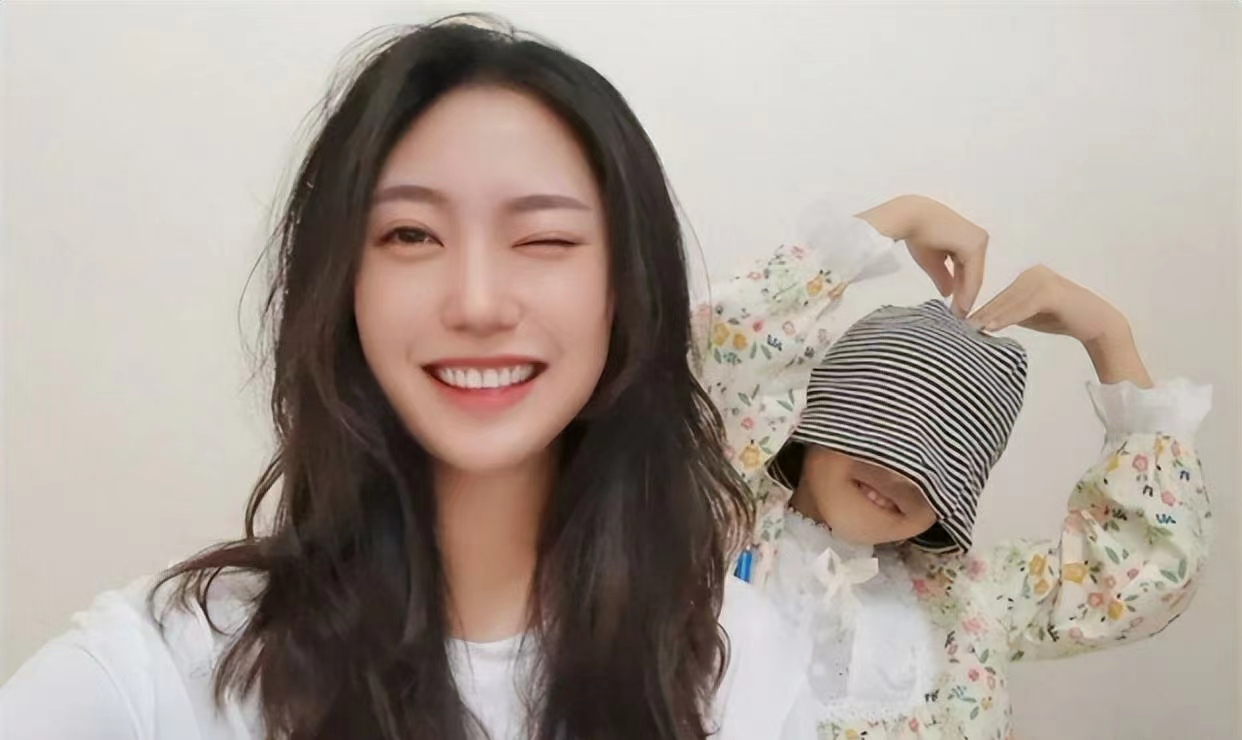 九岁女孩患血癌姑姑卖车卖嫁妆,父母离异9岁女孩确诊血癌