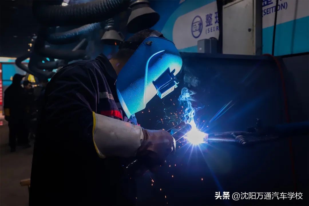 焊工到底好不好学,焊工的辛酸谁能懂