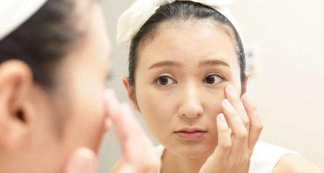 女人荷尔蒙分泌过多后果是什么,女性分泌荷尔蒙有什么表现