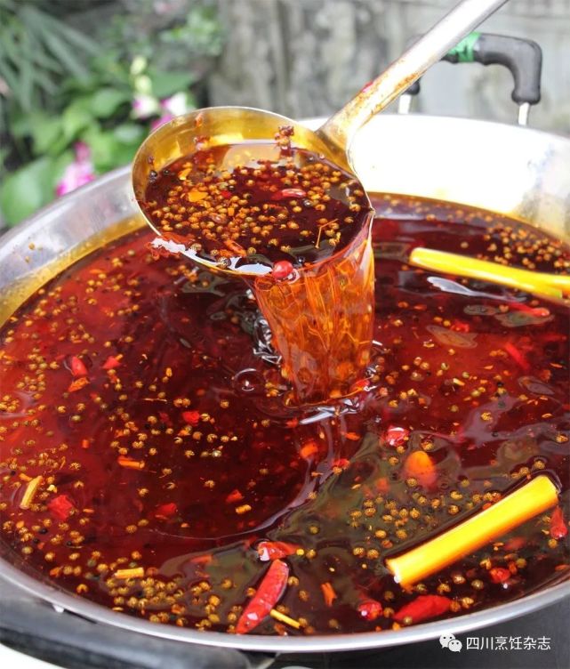 如何牛油火锅底料清澈红亮,炒好火锅料