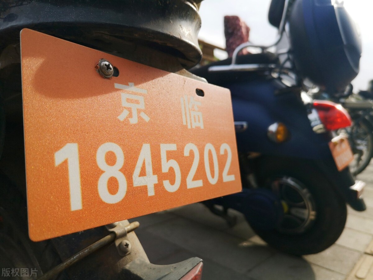 电动自行车头盔有国家认证标准吗,新国标电动自行车戴头盔规定