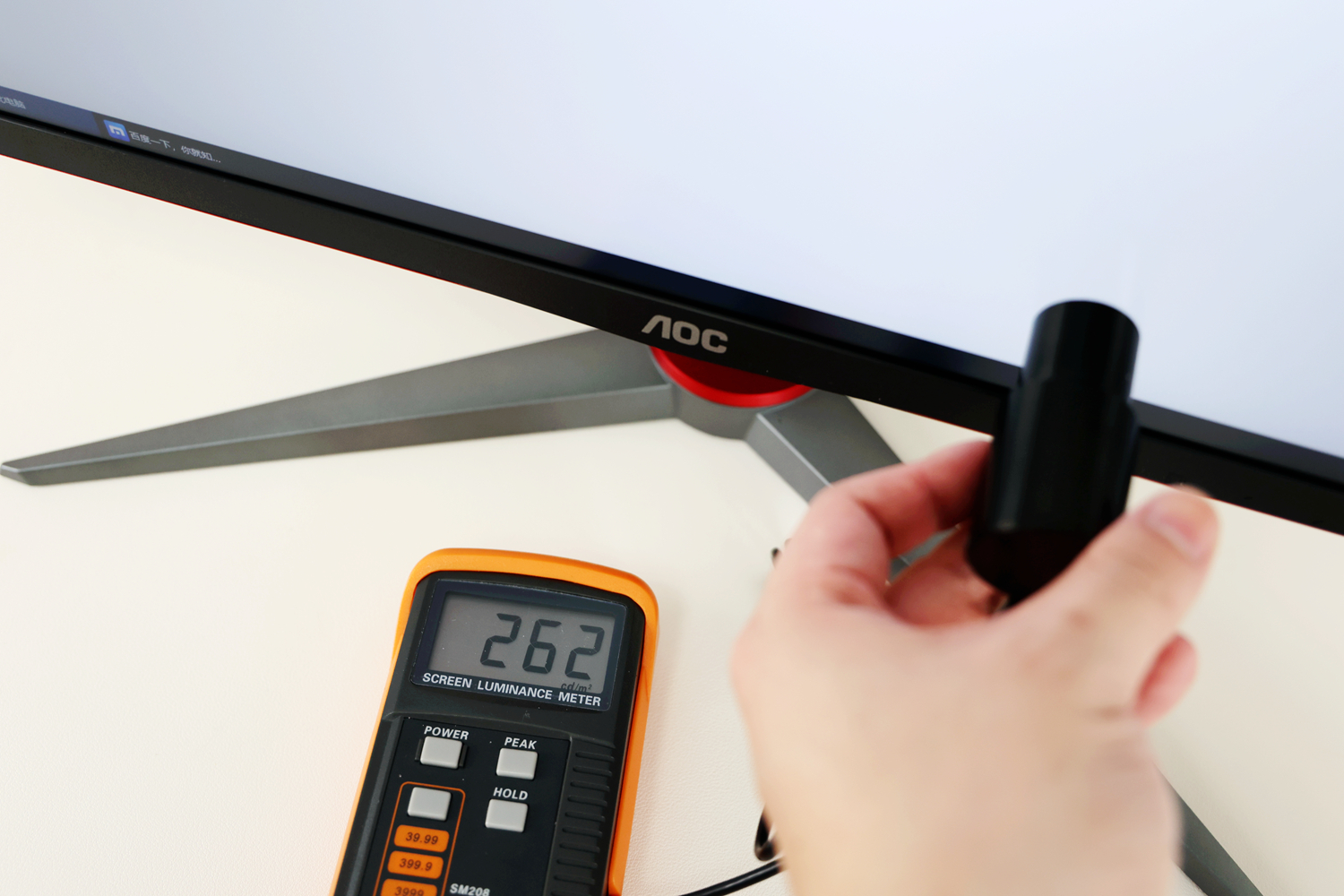 aocq24g2显示器游戏测评,aoc24g2144hz显示器测评