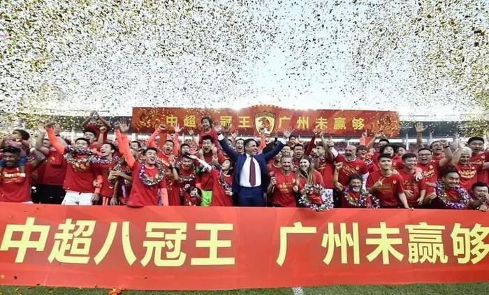 沙特土豪吐槽足球,沙特点评中国足球