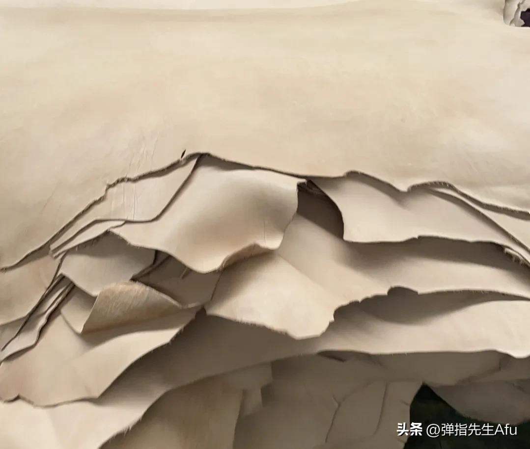 牛皮革跟猪皮革有什么区别,皮鞋材料写着牛皮革是真皮吗