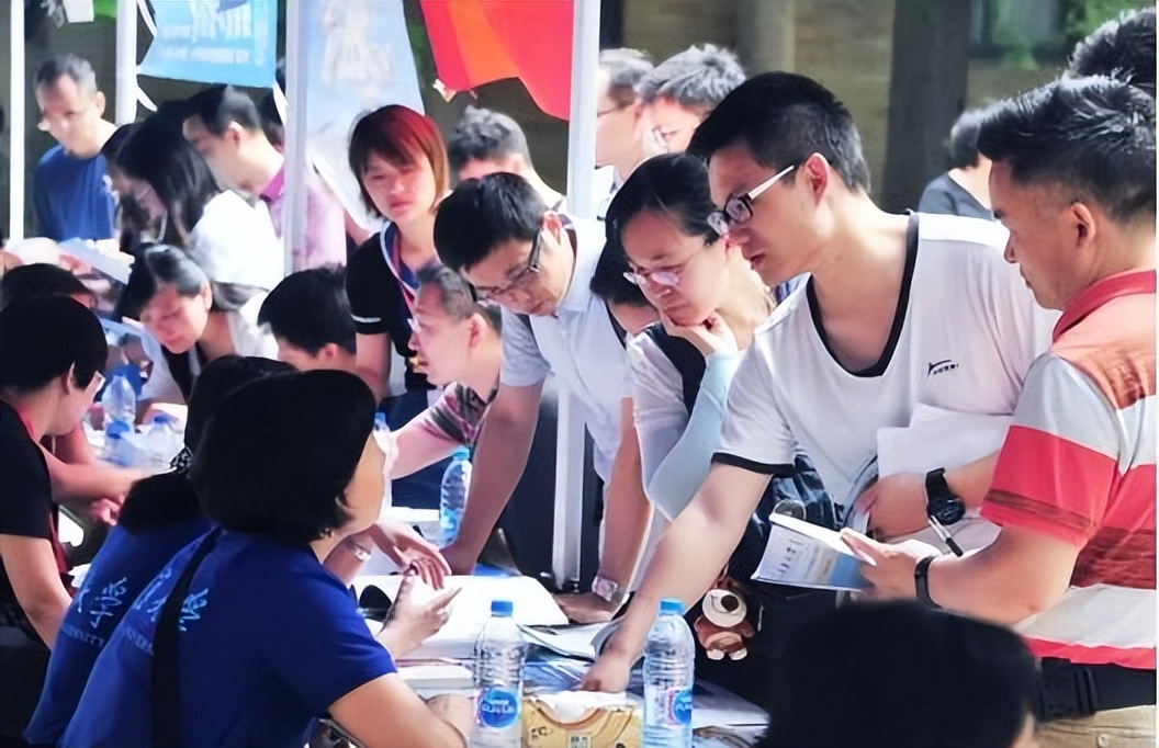 高考毕业学什么专业好,高考填报什么专业最好找工作