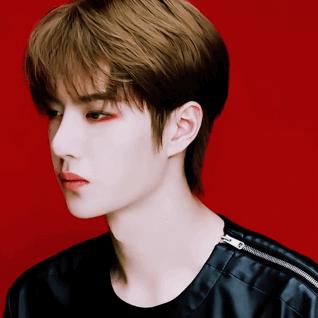 胡茬红唇，救命，代言化妆品的男明星太吓人了