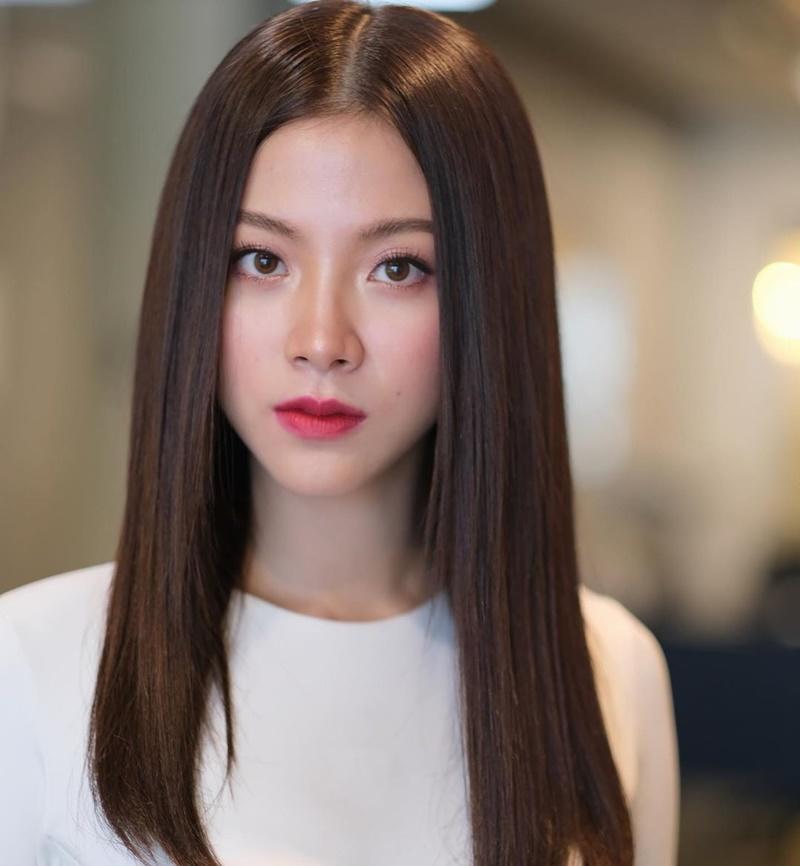 偶像剧照进现实！泰国顶流女星被男演员公开告白，5年友情变爱情