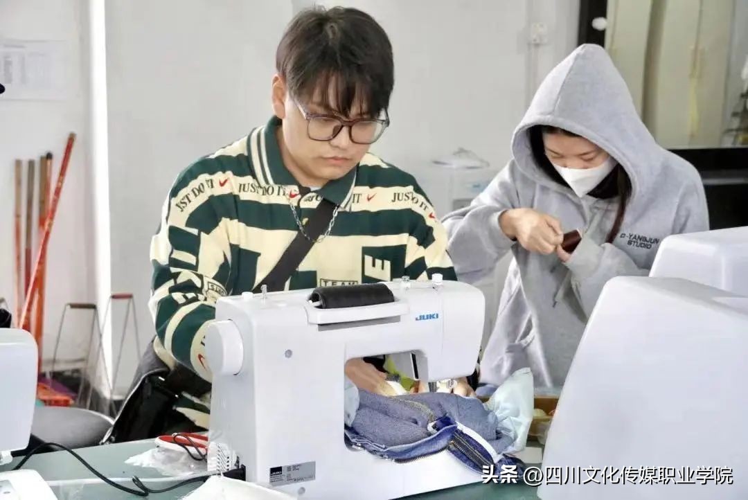 四川文化传媒职业学院是单招吗,四川文化传媒职业学院报名时间表