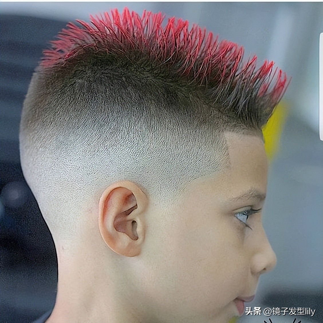 最酷的小男孩发型实图长发,简单好看的小男孩发型设计图