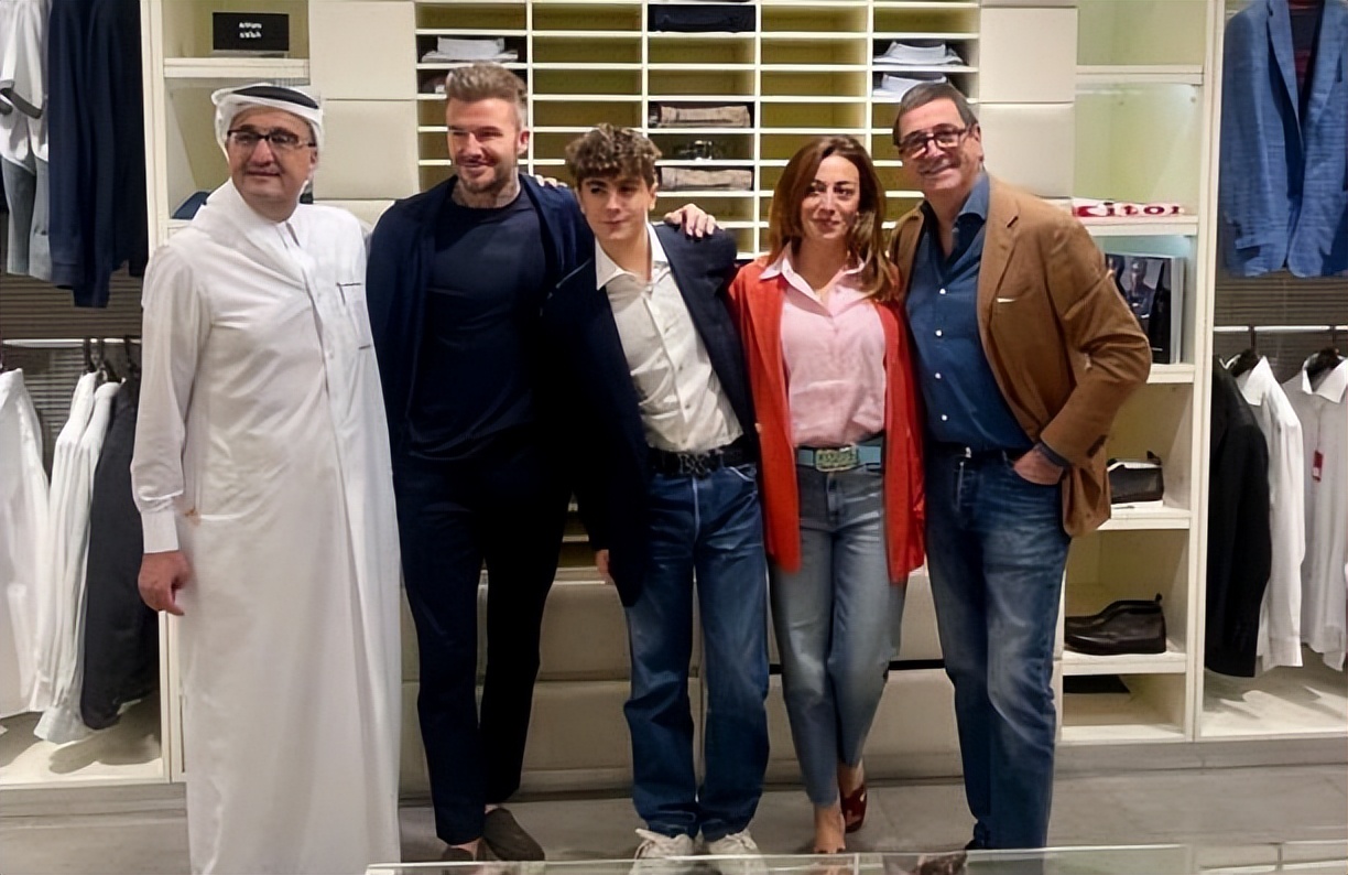 比尔盖茨和贝克汉姆,贝克汉姆和盖茨合影