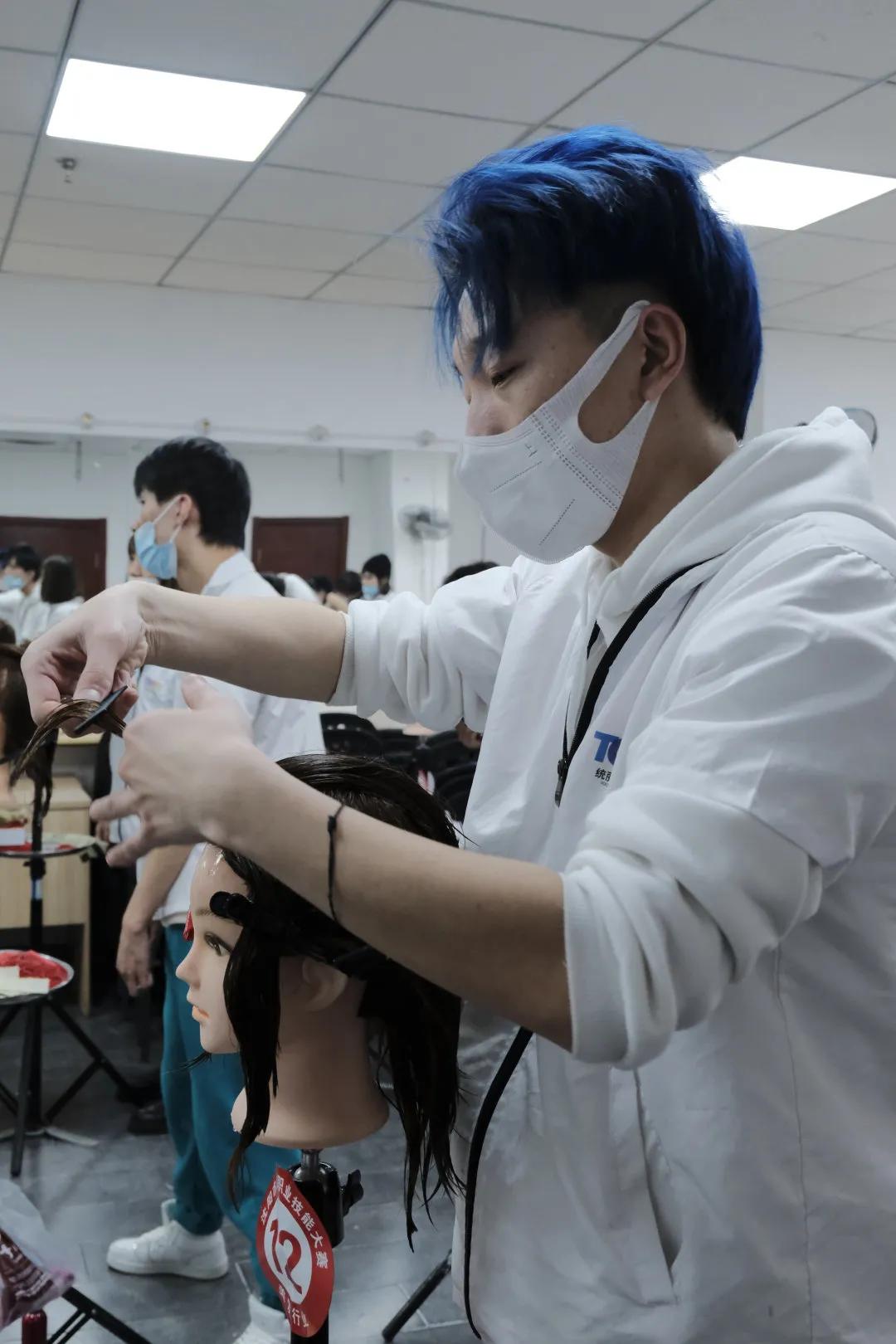 职工职业技能大赛举行,全区职工职业技能大赛启动