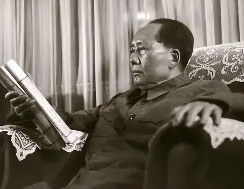 乌克兰悲剧从根上警醒中国，我们再次深刻认识到毛主席的伟大格局