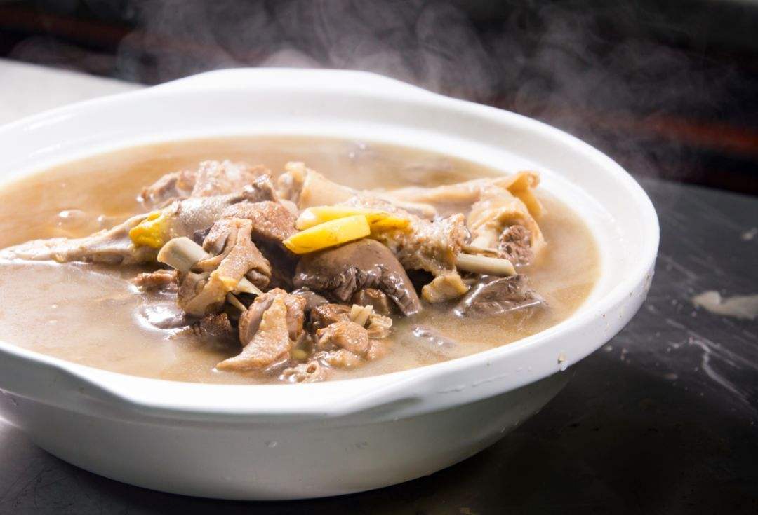 娴欐睙琚綆浼扮殑瀹濊棌缇庨灏忛晣,娴欐睙灏忎紬鏃呮父灏忓煄缇庨