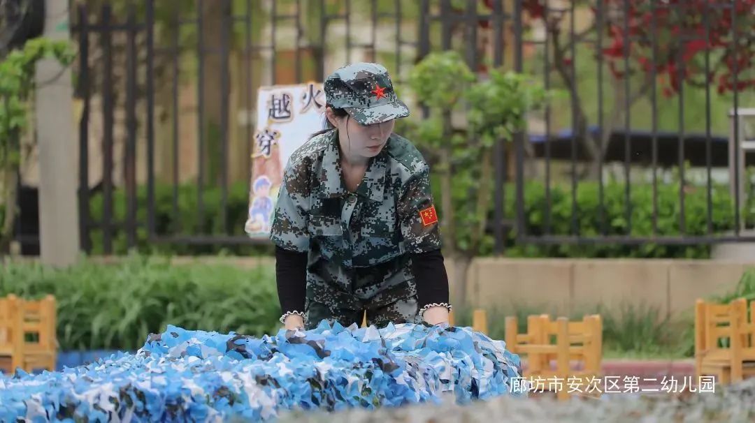 幼儿园聆听红色故事传承红色精神,传统文化在幼儿园的传承实践案例