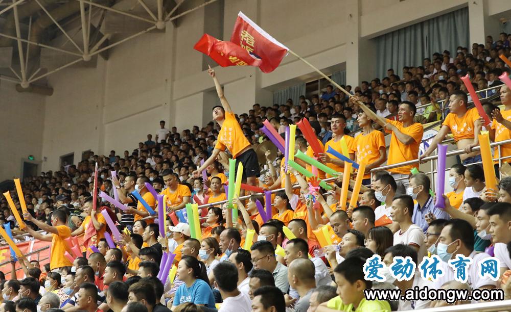 【体育观察】任时光流逝，海南人最爱还是九人排！