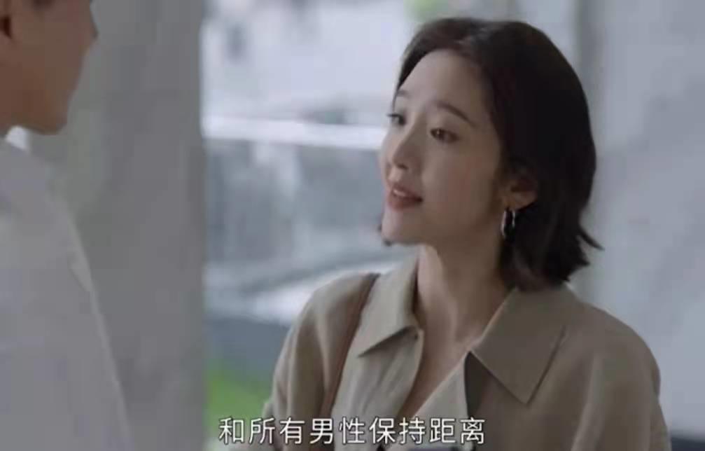 再看《小敏家》才发现：为小婕把自己弄成二婚的徐正，从没爱过她