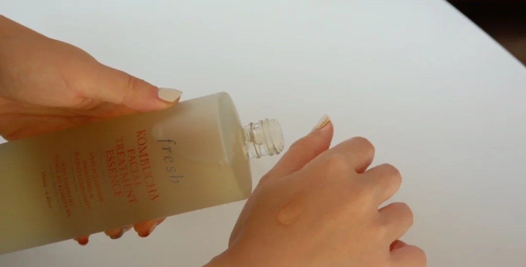 精华水到底有没有必要用,精华水鸡肋