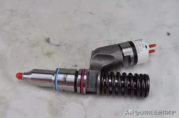 装载机冒白烟打不着火,马斯唐滑移装载机打不着火