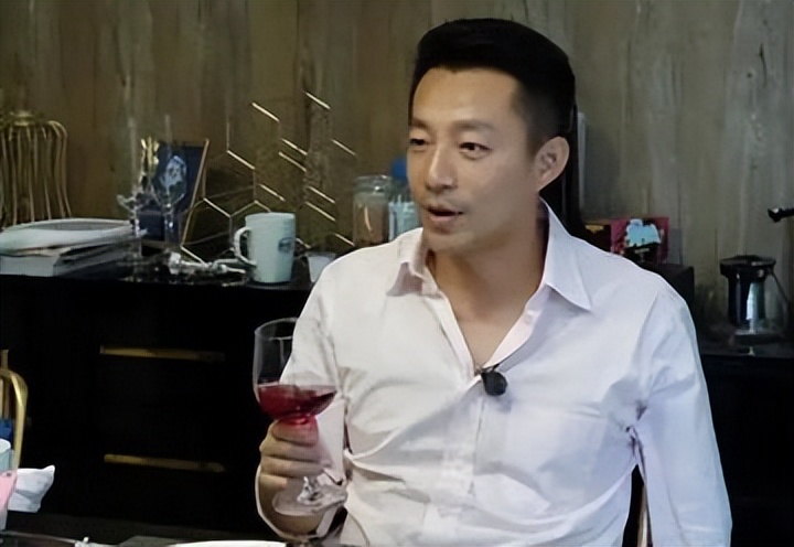 普通人眼中的顶级富豪,看着光鲜亮丽背后的苦