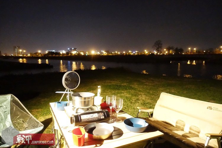 fenixcl28r露营效果,全能多用fenixcl28r多功能户外灯