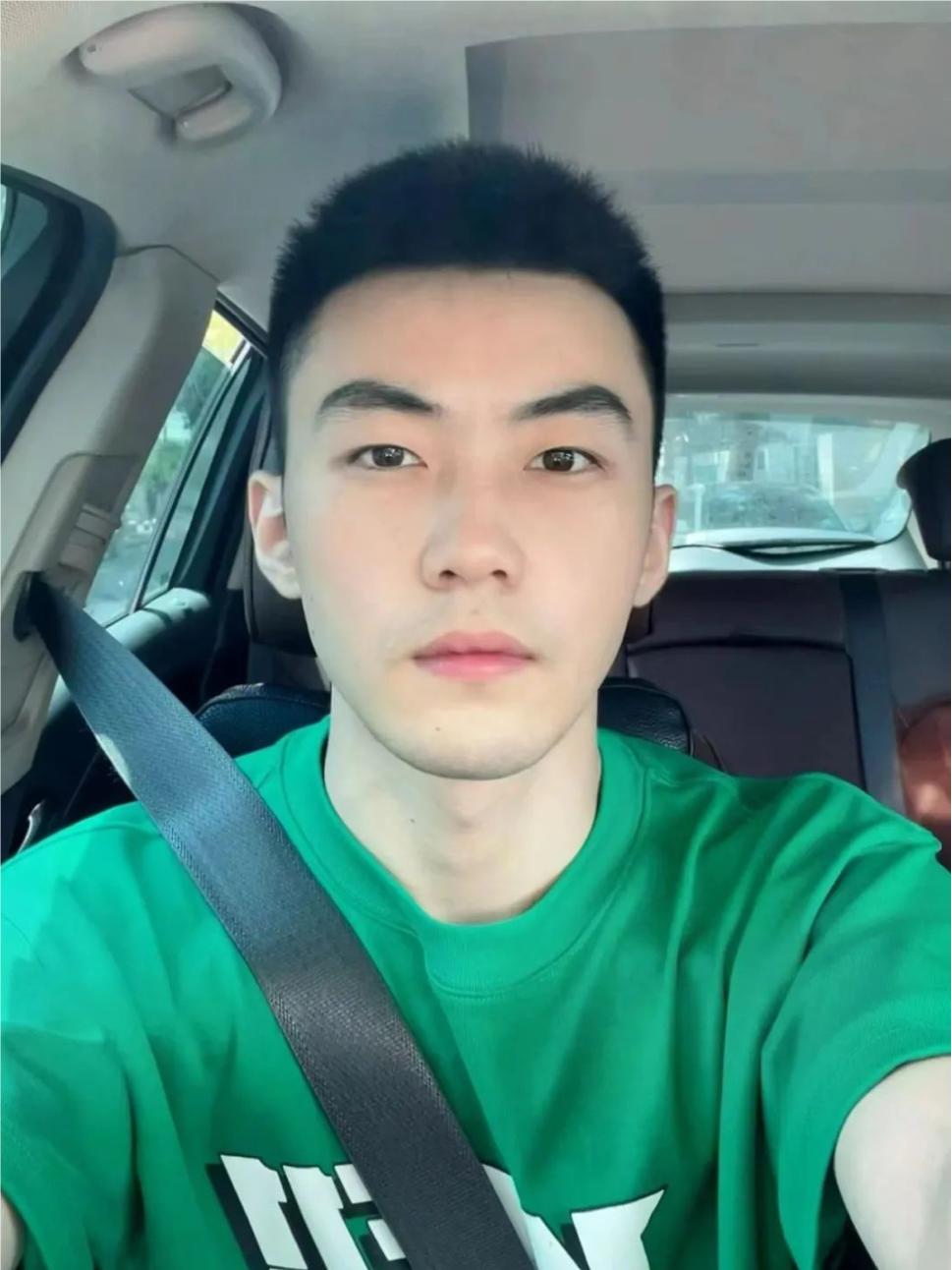 近五年男发流行风格,今冬流行渐变男发越看越有型