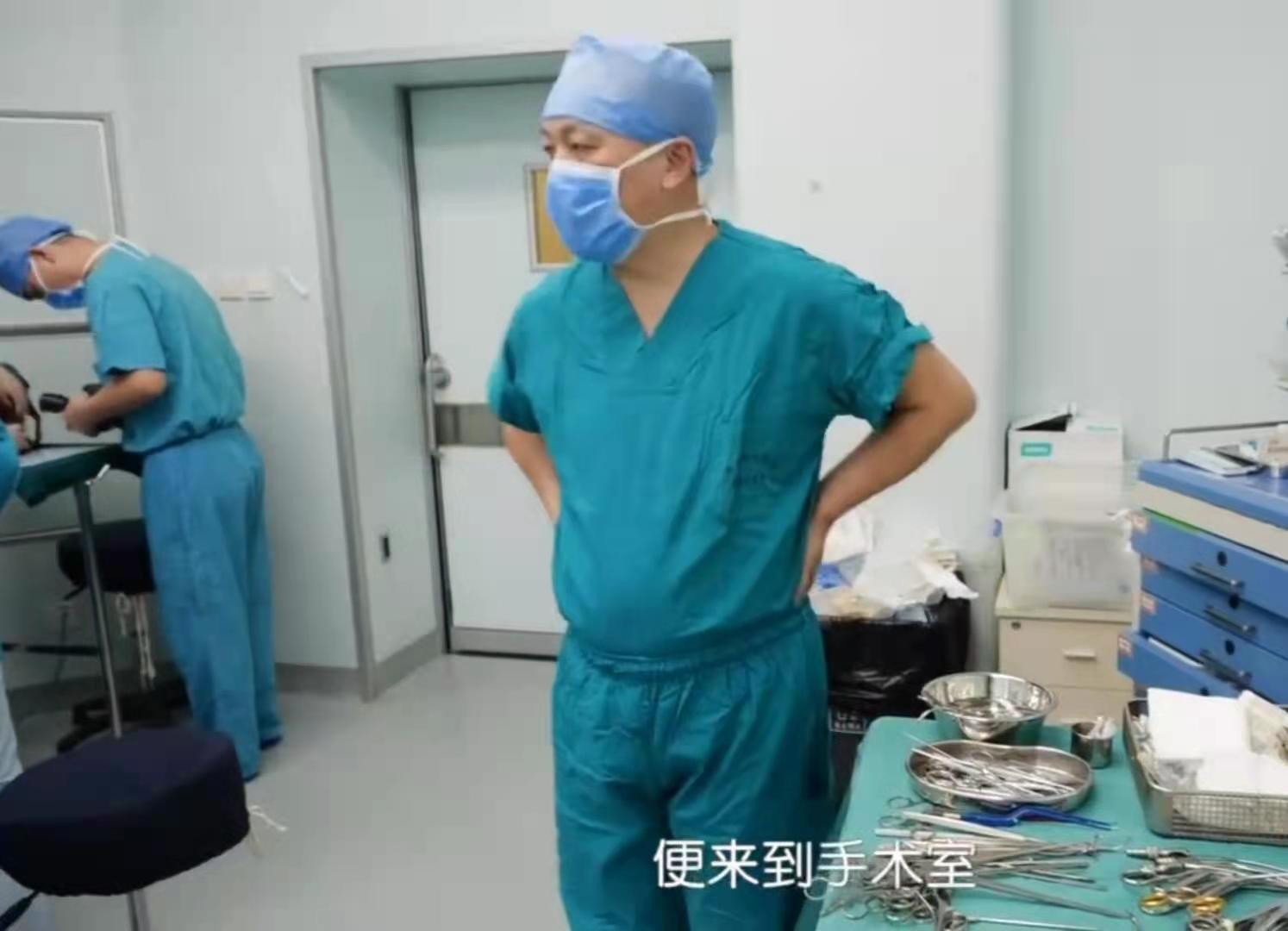 鼻子里长肿瘤的女孩儿,女子鼻子上长肿瘤