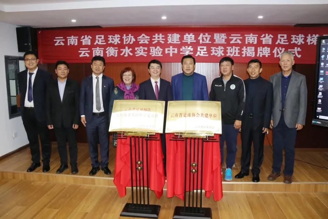 中国女足训练刻苦,学习中国女足精神